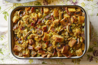 Cornbread-Bacon Dressing with Mushrooms - The Pioneer Woman image