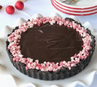 Chocolate Peppermint No-Bake Tart | Foodtalk image