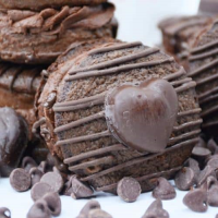 Godiva Chocolate Whoopie Pies • Kim Schob image