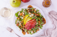 Pear & Gorgonzola Salad Recipe - Food.com image