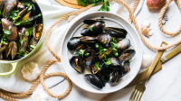 Mussels in White Wine and Garlic Recipe - Food.com image