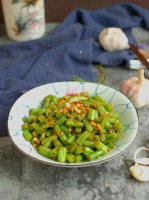 Golden Garlic String Beans recipe - Simple Chinese Food image