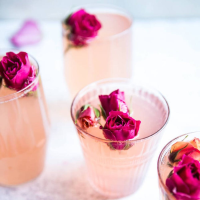 PINK ALCOHOLIC DRINKS RECIPES