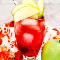Crown Apple and Cranberry (Apple Crown Drinks) | Trop Rockin image