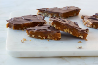 Toffee with Milk Chocolate and Pecans - Challenge Dairy image