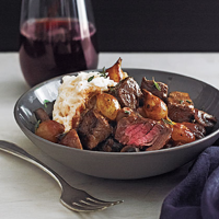 30-Minute Filet Bourguignonne with Mashed Potatoes Recipe image
