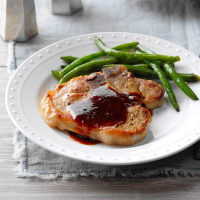 Simple Sweet 'n' Tangy Pork Chops Recipe: How to Make It image