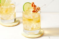 Best Whiskey Ginger Recipe - How To Make Whiskey Gingers image