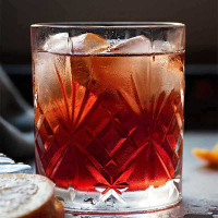 Negroni – the simplest recipe for the best cocktail image