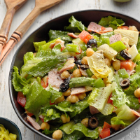 Super Italian Chopped Salad Recipe: How to Make It image