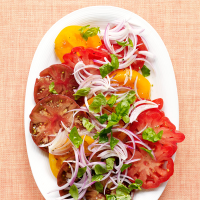 Heirloom tomato and basil platter | Recipes | WW USA image