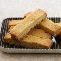 Buttery Vanilla Shortbread Recipe - Gail Simmons | Food & Wine image