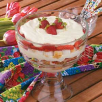 STRAWBERRIES AND CREAM TRIFLE RECIPES