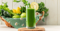 Sweet Green Dandelion Juice | Goodnature image