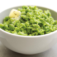 Homemade Mushy Peas Recipe - Dinner Ideas | Birds Eye image
