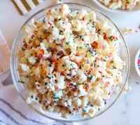 White Chocolate Popcorn With Sprinkles | Foodtalk image