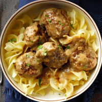 Meatballs and Gravy Recipe: How to Make It image