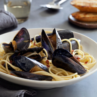 Pasta With Mussels Recipe - Marcia Kiesel | Food & Wine image