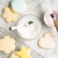 Confectioners' Sugar Glaze Recipe: How to Make It image