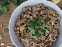 Black-Eyed Pea Curry [Vegan] - One Green Planet image