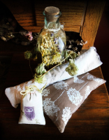 How to Make Herbal Dream Pillows - Mountain Rose Herbs image
