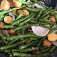 Slow-Cooked Fresh Green Beans with Bacon, Onion, and Red ... image