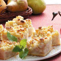 Old-Fashioned Pear Dessert Recipe: How to Make It image