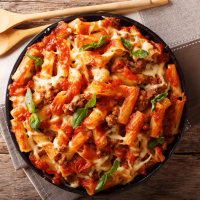 What to Serve with Baked Ziti for A Dinner Party image