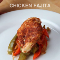 One-Pan Chicken Fajita Recipe by Tasty image