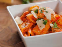 Quick and Easy Roasted Red Pepper Pasta Recipe | Ree ... image