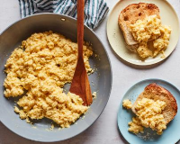PERFECT SCRAMBLED EGGS WITH CHEESE RECIPES