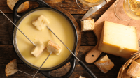 Holiday Cheese Recipes: How to Serve Fondue image