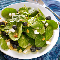 Quick Blueberry Spinach Salad Recipe: How to Make It image