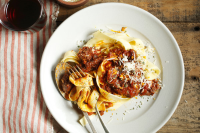 Jamie Oliver’s Pappardelle With Beef Ragu Recipe - NYT Cooking image