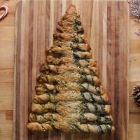 Christmas Tree Pull-Apart Bread Recipe by Tasty image