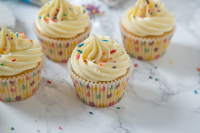 Simple White Cupcakes Recipe - Food.com image