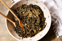 Spaghetti with Mussels, Squid Ink, and Breadcrumbs Recipe ... image