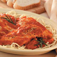 Chicken with Garlic-Tomato Sauce Recipe: How to Make It image