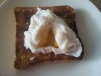 Perfect Microwave Poached Egg Recipe - Food.com image