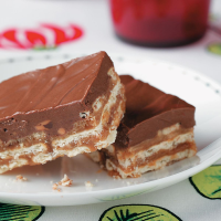 Chocolate Peanut Butter Crisp Bars Recipe: How to Make It image
