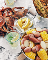 Maryland Blue Crab Boil with Beer & Old Bay | Rachael Ray ... image