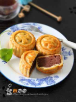 Red Bean Paste Mooncake recipe - Simple Chinese Food image