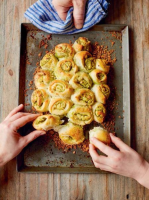 Scrumptious garlic bread | Jamie Oliver recipes image