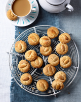 Almond macaroons recipe | delicious. magazine image