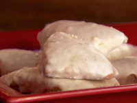 Mini Vanilla Scones with Vanilla Bean Glaze Recipe | Ree ... image