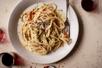 Midnight Pasta With Roasted Garlic, Olive Oil and Chile ... image