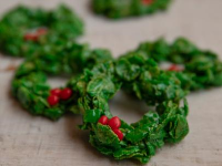 Cornflake Christmas Wreaths Recipe | Ree Drummond | Food ... image