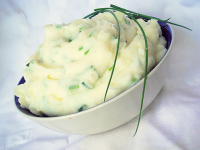 Sour Cream and Chive Mashed Potatoes Recipe | Allrecipes image