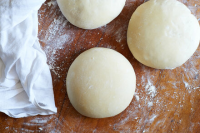 Soft Buttermilk Dinner Rolls Recipe: How to Make It image