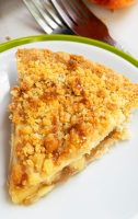 Easy Apple Crumble Pie - CakeWhiz image